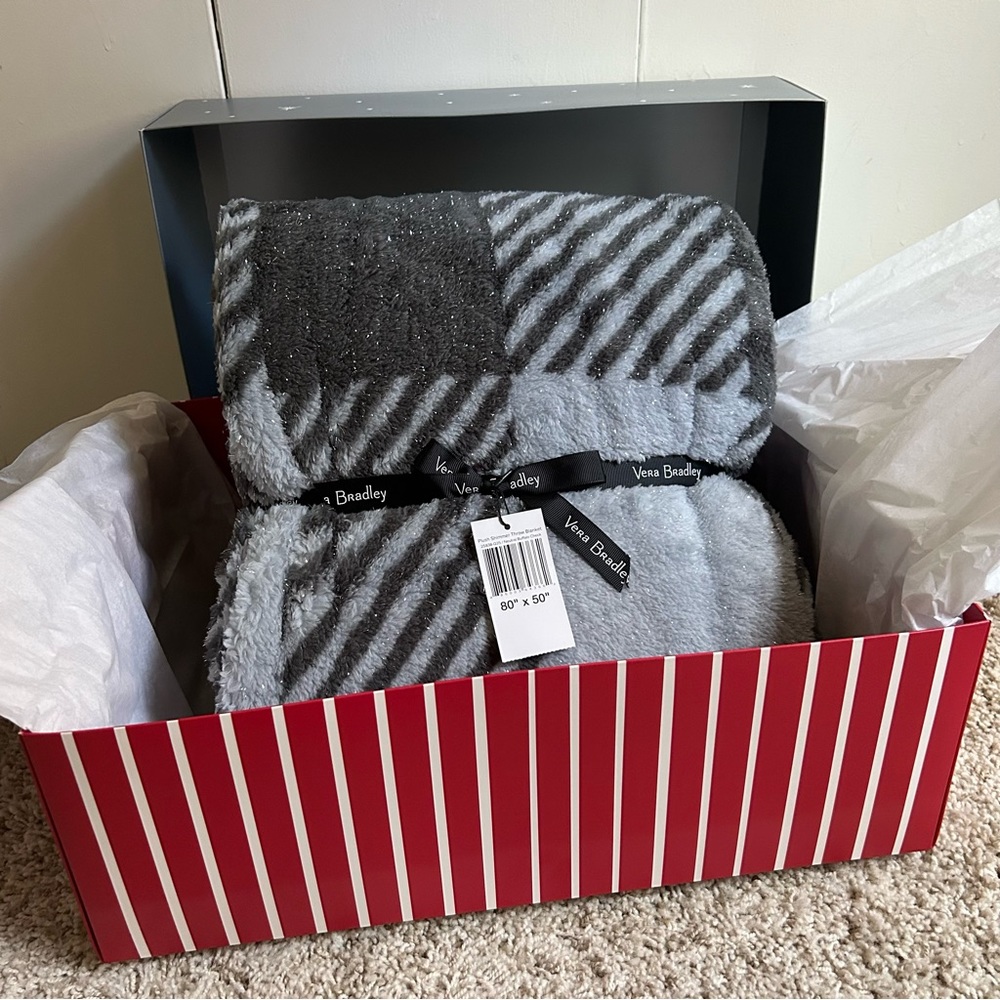 Vera Bradley gray blanket🩶🤍